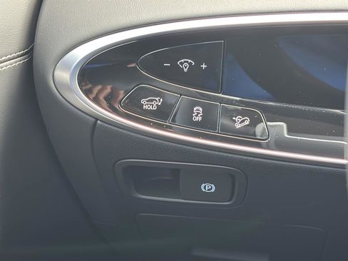 Certified 2026 Genesis GV70 2.5T AWD/4WD image 29