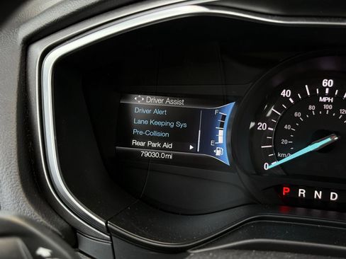 Used 2020 Ford Fusion SE FWD image 27