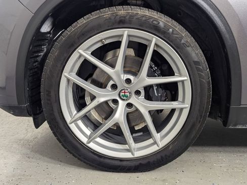 Used 2018 Alfa Romeo Stelvio Ti Sport AWD/4WD image 9