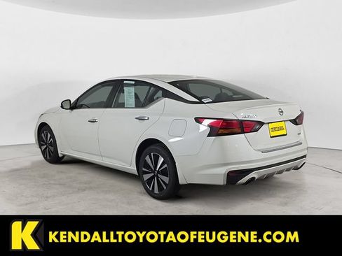 Used 2022 Nissan Altima 2.5 SV w/ SV Premium Package AWD/4WD image 7