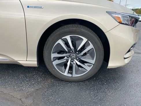 Used 2018 Honda Accord Touring image 19