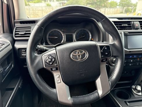 Certified 2018 Toyota 4Runner Limited AWD/4WD image 11
