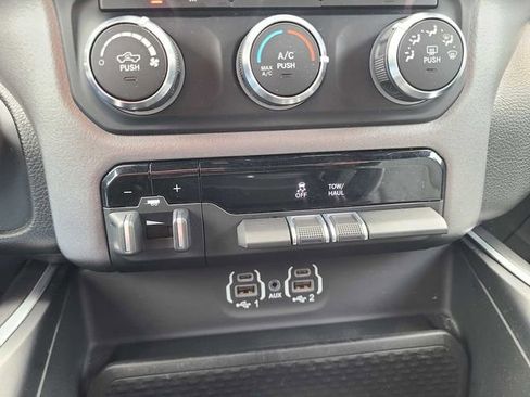 Used 2023 RAM 1500 Big Horn AWD/4WD image 29