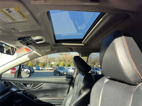 Used 2020 Subaru Crosstrek 2.0i Limited w/ Moonroof Package w/Navigation image 17