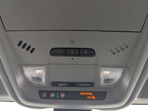 Certified 2021 Chevrolet Equinox LT image 29