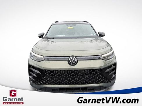 New 2026 Volkswagen Tiguan SE R-Line image 8