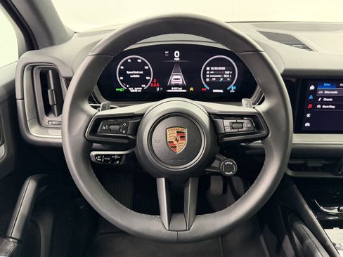Certified 2025 Porsche Cayenne image 44