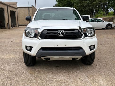 Used 2015 Toyota Tacoma 4x4 Double Cab w/ SR5 Package image 2