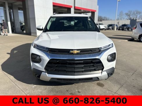 Used 2023 Chevrolet TrailBlazer LT image 2
