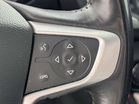 Used 2022 GMC Terrain SLT w/ Elevation Edition FWD image 16