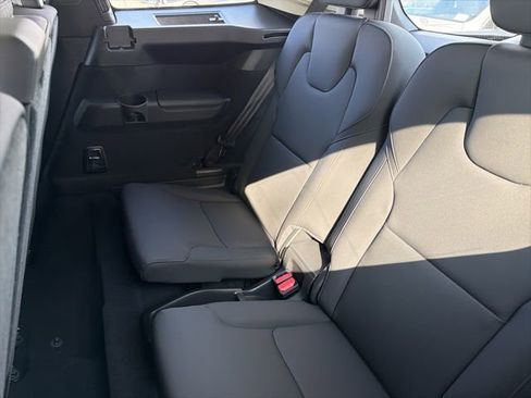 New 2026 Volvo XC90 B6 Plus w/ Protection Package Premier image 12
