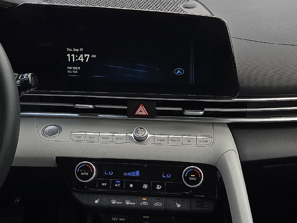 Used 2026 Hyundai Elantra Limited FWD image 11
