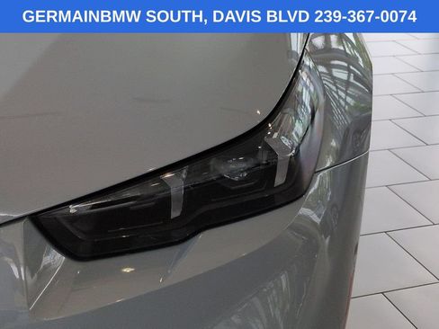 Used 2025 BMW M5 w/ Carbon Package AWD/4WD image 11