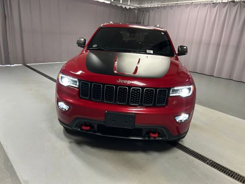 Used 2018 Jeep Grand Cherokee Trailhawk w/ Trailhawk Luxury Group image 2