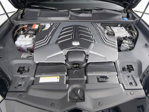Used 2022 Lamborghini Urus image 41