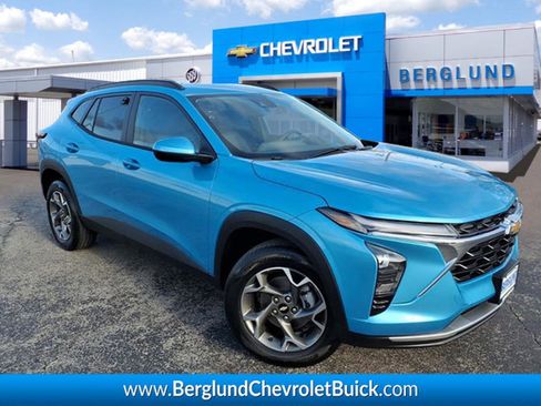 New 2026 Chevrolet Trax LT w/ Driver Confidence Package image 1