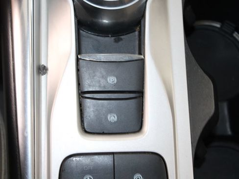 Used 2021 Ford Explorer Limited w/ Equipment Group 301A RWD image 44