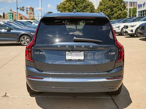 New 2026 Volvo XC90 T8 Plus w/ Protection Package Premier AWD/4WD image 9