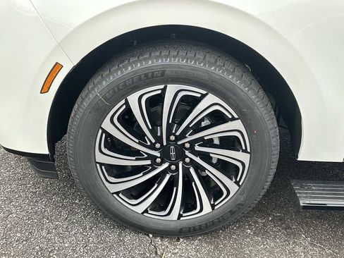 New 2026 Lincoln Navigator Black Label image 11