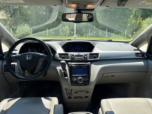 Used 2014 Honda Odyssey Touring image 16