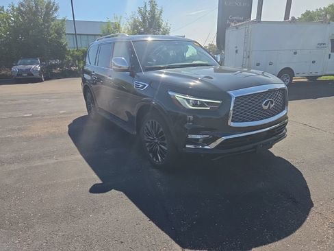 Used 2023 INFINITI QX80 Sensory w/ Cargo Package AWD/4WD image 22