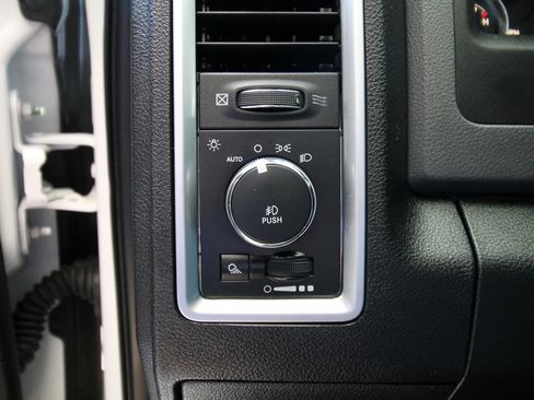 Used 2014 RAM 2500 Power Wagon w/ Luxury Group AWD/4WD image 25