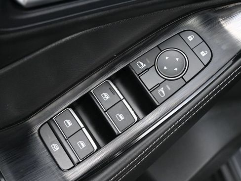 Used 2023 Nissan Rogue SL w/ SL Premium Package FWD image 4