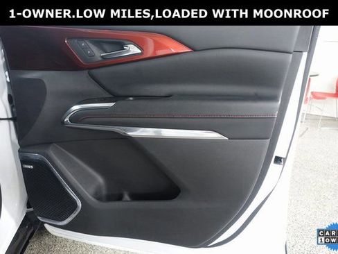 Used 2024 Chevrolet Traverse RS image 27