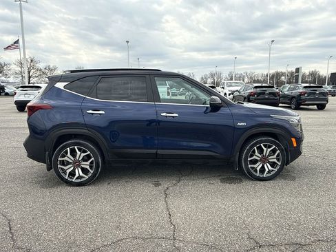 Used 2022 Kia Seltos SX image 9