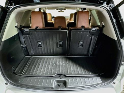Used 2024 Nissan Pathfinder Platinum AWD/4WD image 26