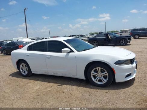 Used 2020 Dodge Charger SXT RWD image 12