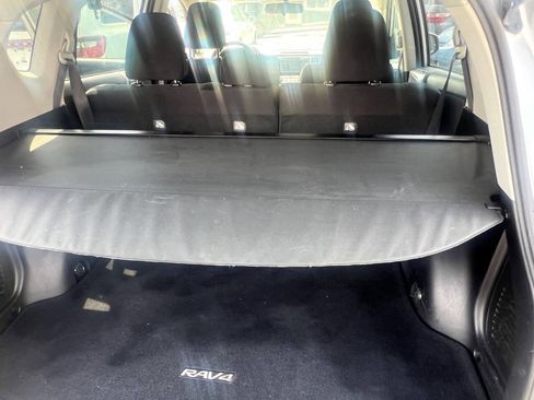 Used 2013 Toyota RAV4 XLE AWD/4WD image 15