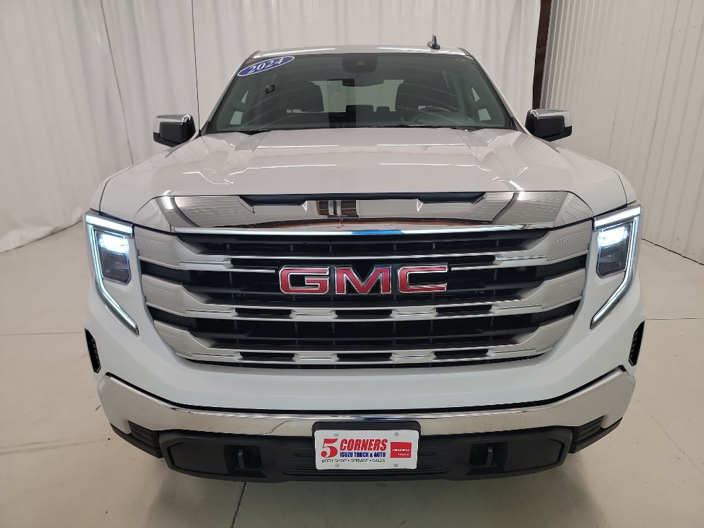 Used 2024 GMC Sierra 1500 SLE w/ Enhanced Capability Package AWD/4WD image 2
