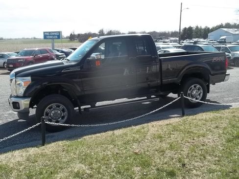 Used 2016 Ford F250 XLT w/ XLT Premium Package image 2