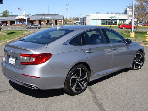 Used 2018 Honda Accord Sport image 6