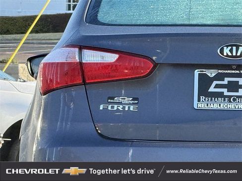 Used 2016 Kia Forte LX w/ LX Popular Plus Package image 9