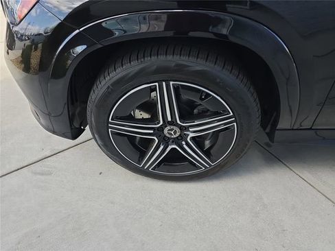 New 2026 Mercedes-Benz GLE 450 4MATIC image 11