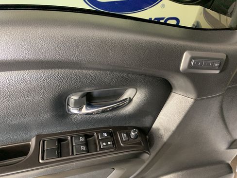 Used 2021 Nissan Titan PRO-4X w/ Pro-4x Convenience Package AWD/4WD image 13