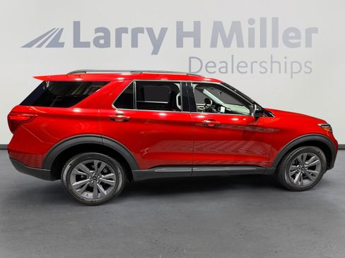Used 2023 Ford Explorer XLT w/ Equipment Group 202A AWD/4WD image 6