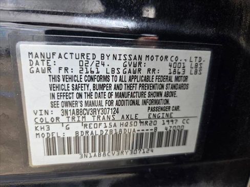 Used 2024 Nissan Sentra SV FWD image 18