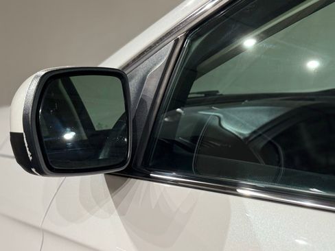 Used 2022 Ford Edge SEL w/ Convenience Package image 17