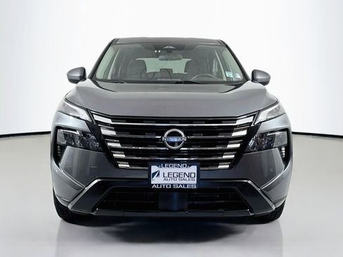Used 2024 Nissan Rogue SV AWD/4WD image 2