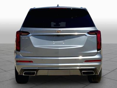 Used 2023 Cadillac XT6 Premium Luxury w/ Technology Package FWD image 5