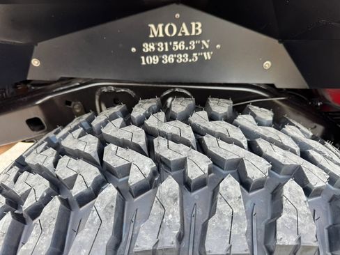 Used 2017 Jeep Wrangler Unlimited Sport image 27