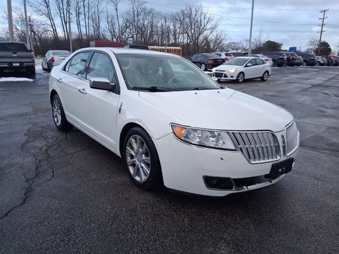 Used 2012 Lincoln MKZ image 2