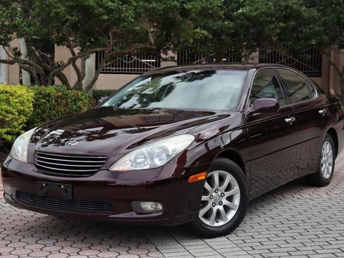 Used 2003 Lexus ES 330 image 1