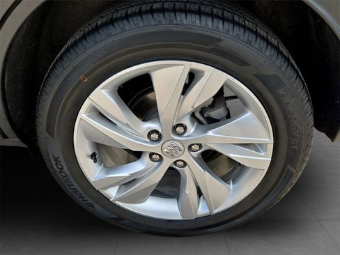 Used 2025 Buick Encore GX Preferred AWD/4WD image 32