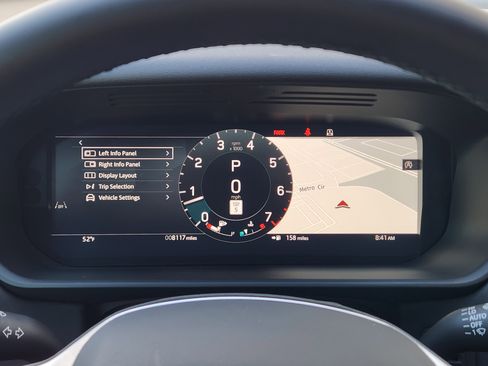 Certified 2025 Land Rover Discovery S image 17