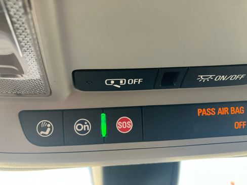 Used 2019 GMC Terrain SLT w/ Preferred Package FWD image 18
