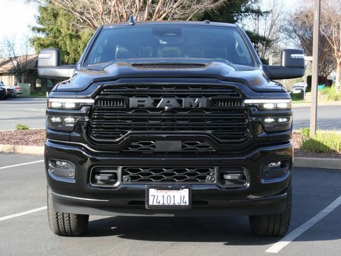 Used 2025 RAM 2500 Laramie AWD/4WD image 2